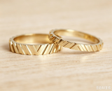 V‑Pattern Textured Gold Couple Ring Set, Geometric Carved Stackable Wedding Band, Minimalist Matching Promise Rings For Men Women